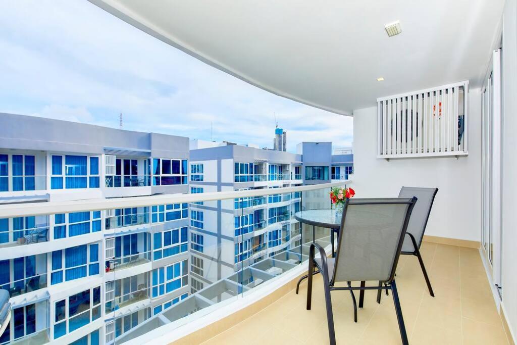 Ferienwohnung Grand Avenue By Tech Pattaya Zimmer foto